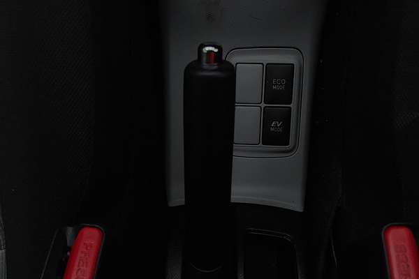 2014 Toyota Prius C NHP10R
