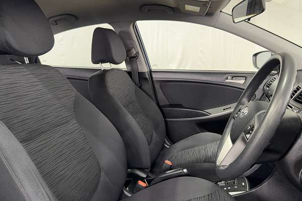 2016 Hyundai Accent Active RB4