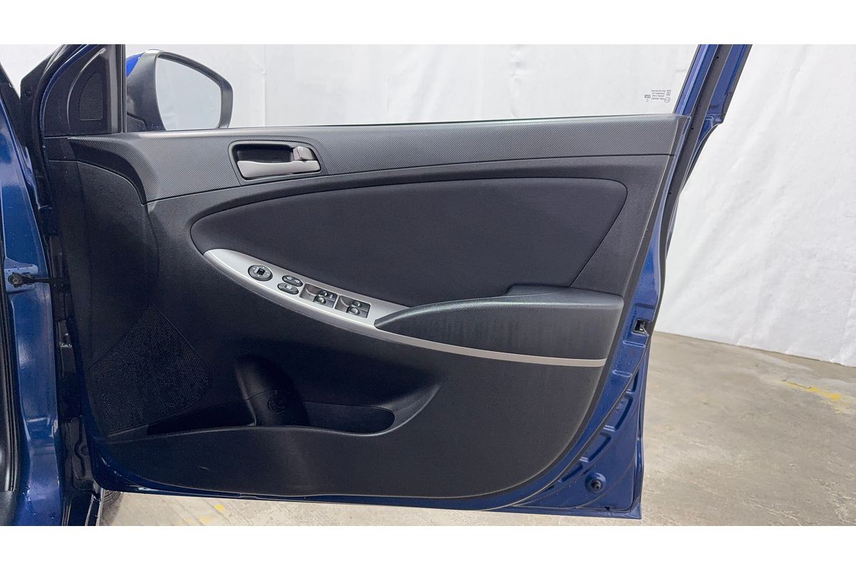 2016 Hyundai Accent Active RB4