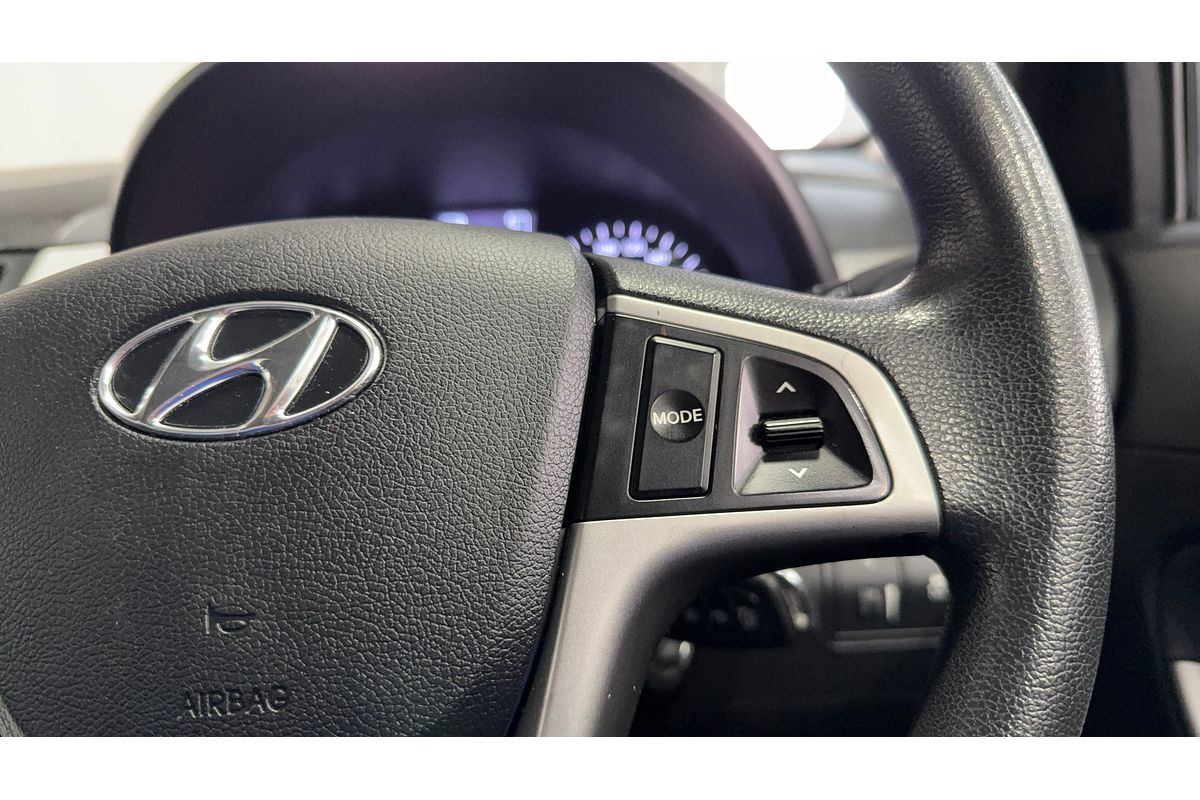 2016 Hyundai Accent Active RB4