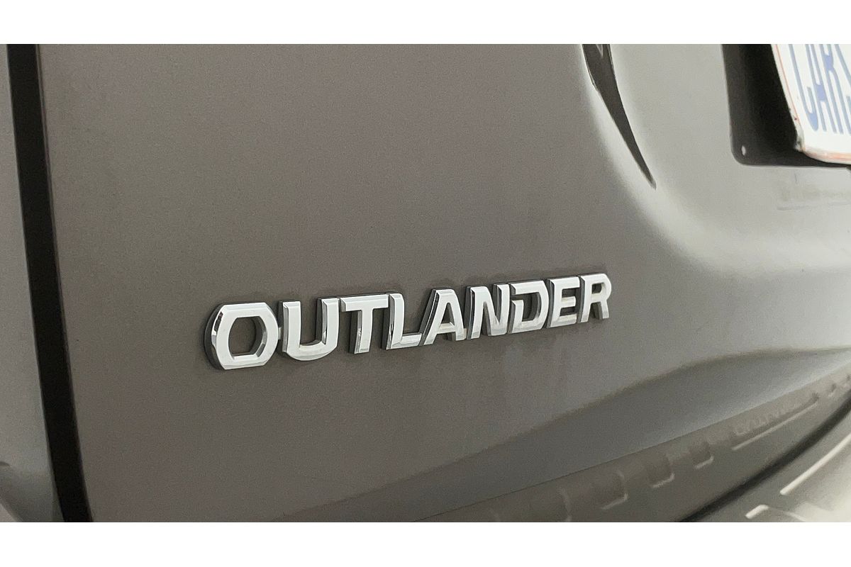 2017 Mitsubishi Outlander LS Safety Pack ZK