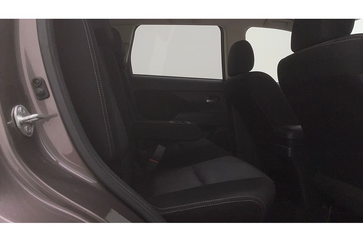 2017 Mitsubishi Outlander LS Safety Pack ZK