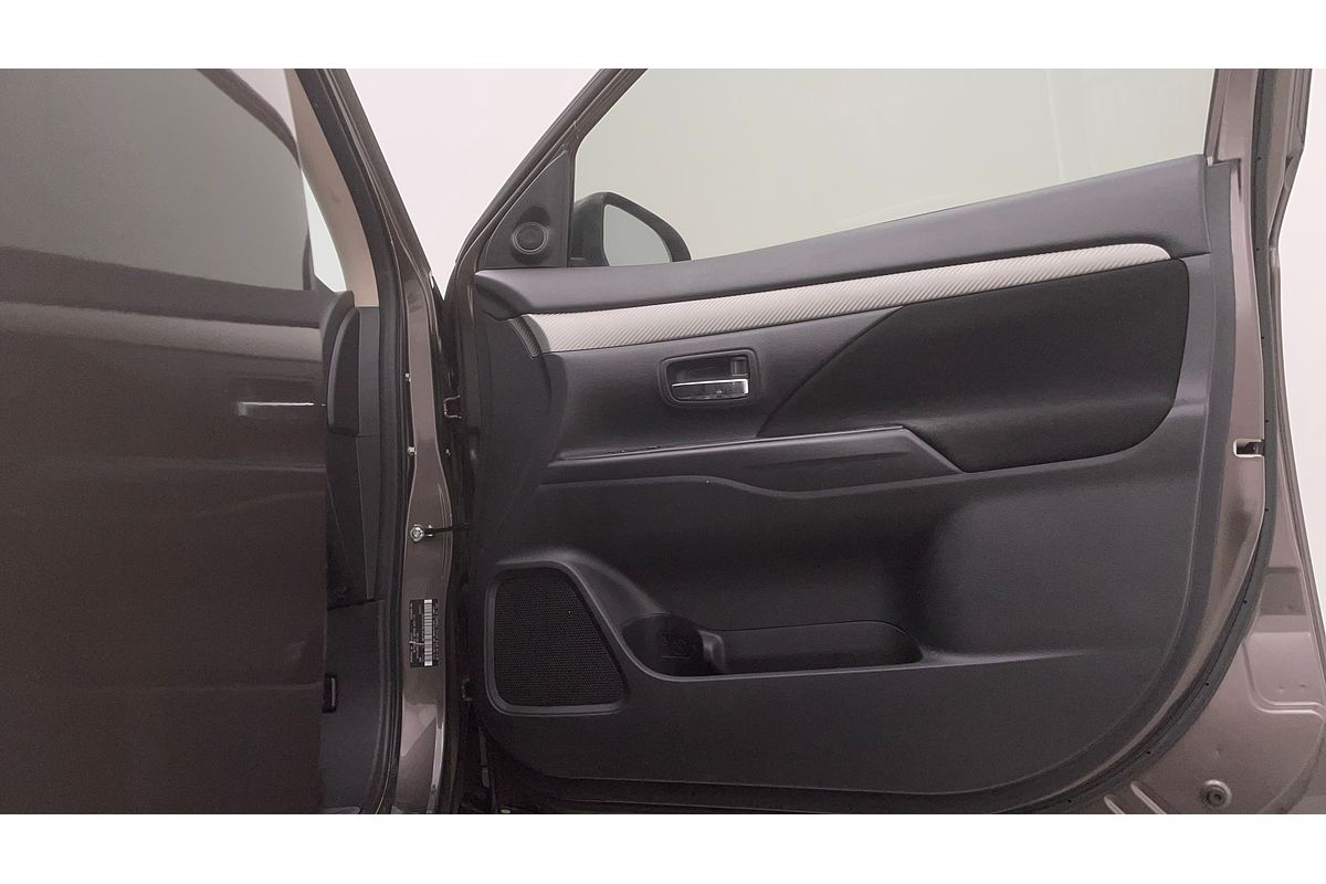 2017 Mitsubishi Outlander LS Safety Pack ZK