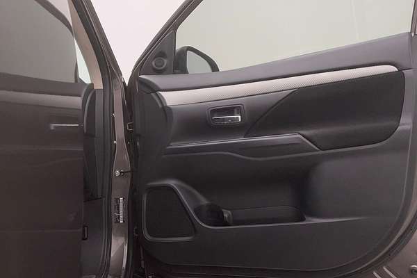 2017 Mitsubishi Outlander LS Safety Pack ZK