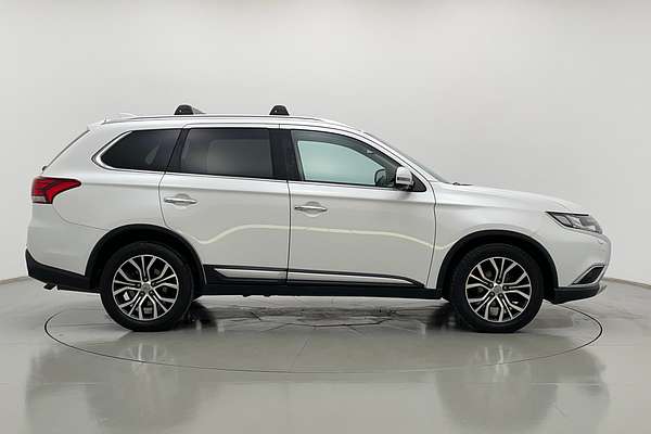 2016 Mitsubishi Outlander Exceed ZK