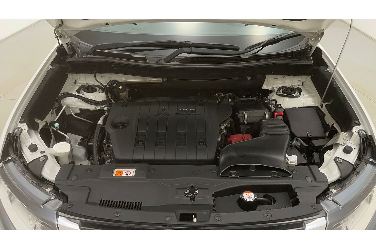 2016 Mitsubishi Outlander Exceed ZK