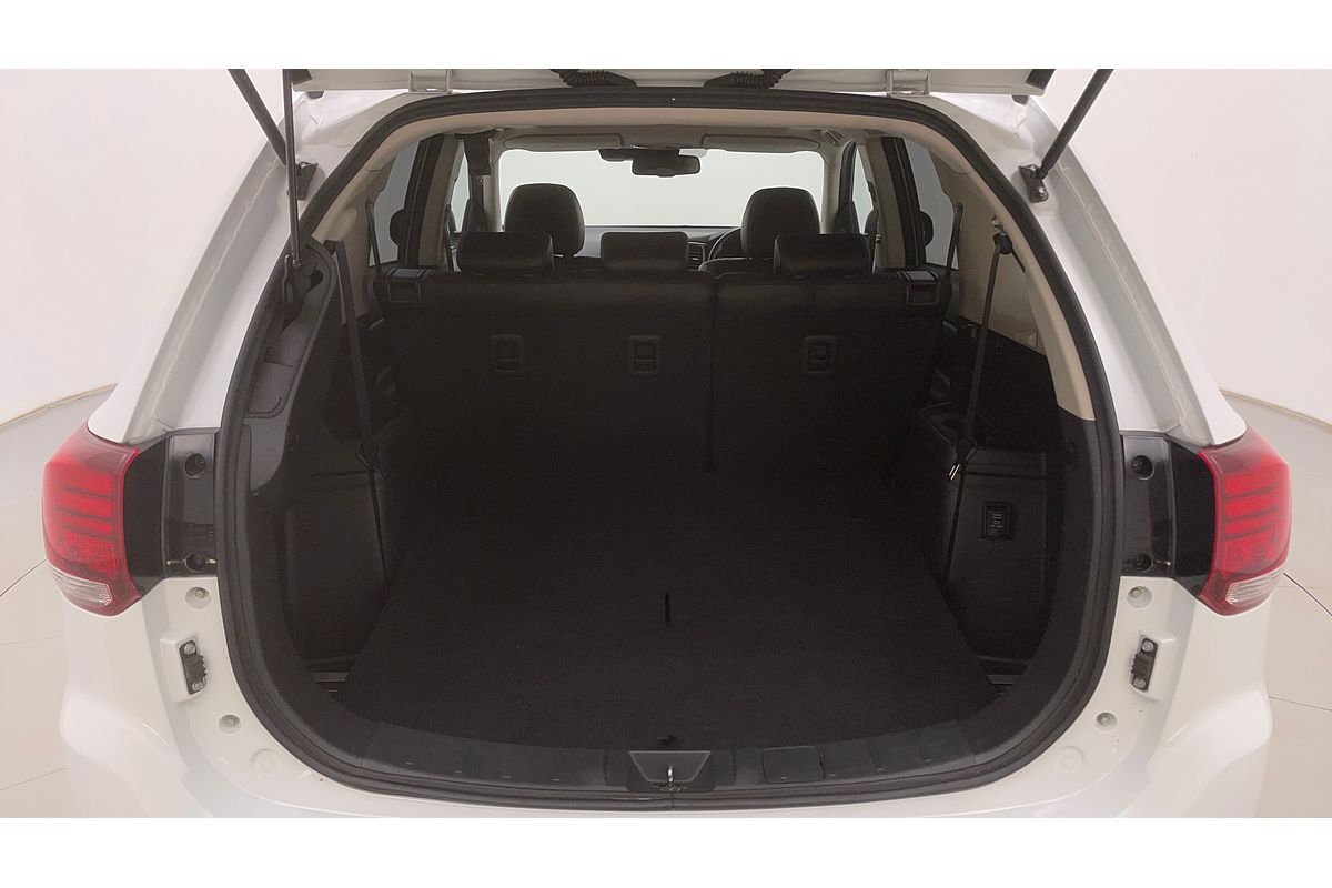 2016 Mitsubishi Outlander Exceed ZK