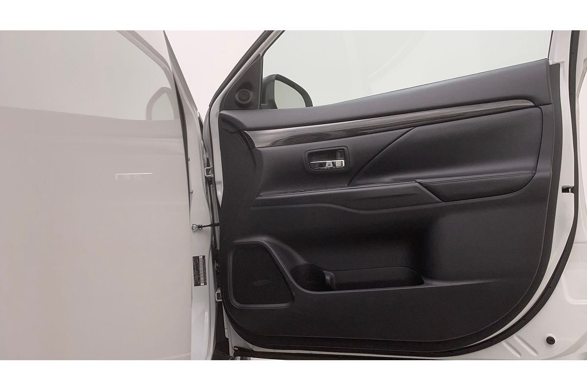 2016 Mitsubishi Outlander Exceed ZK