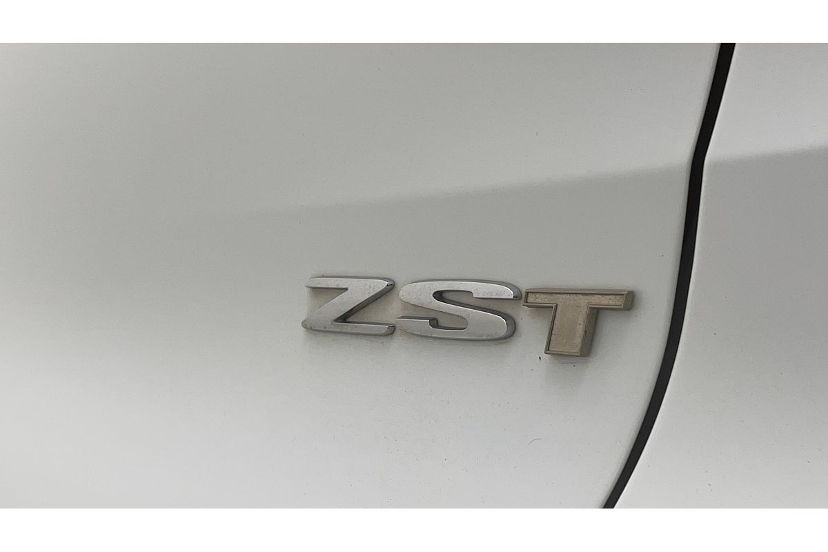 2021 MG ZST Essence