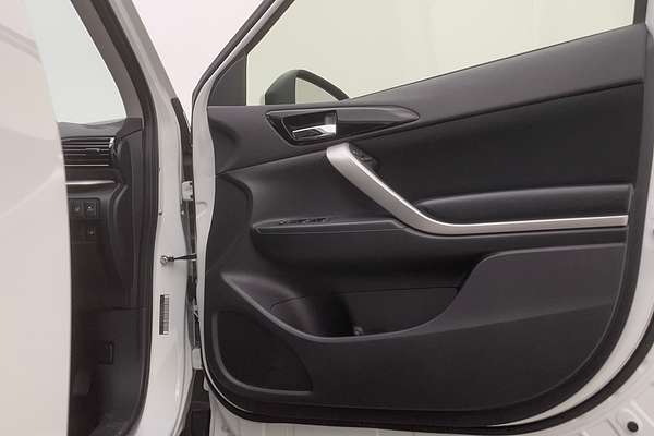 2023 Mitsubishi Eclipse Cross LS YB