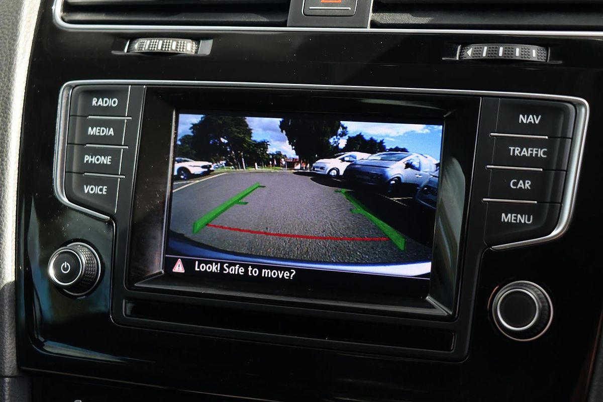 2013 Volkswagen Golf 103TSI Highline 7