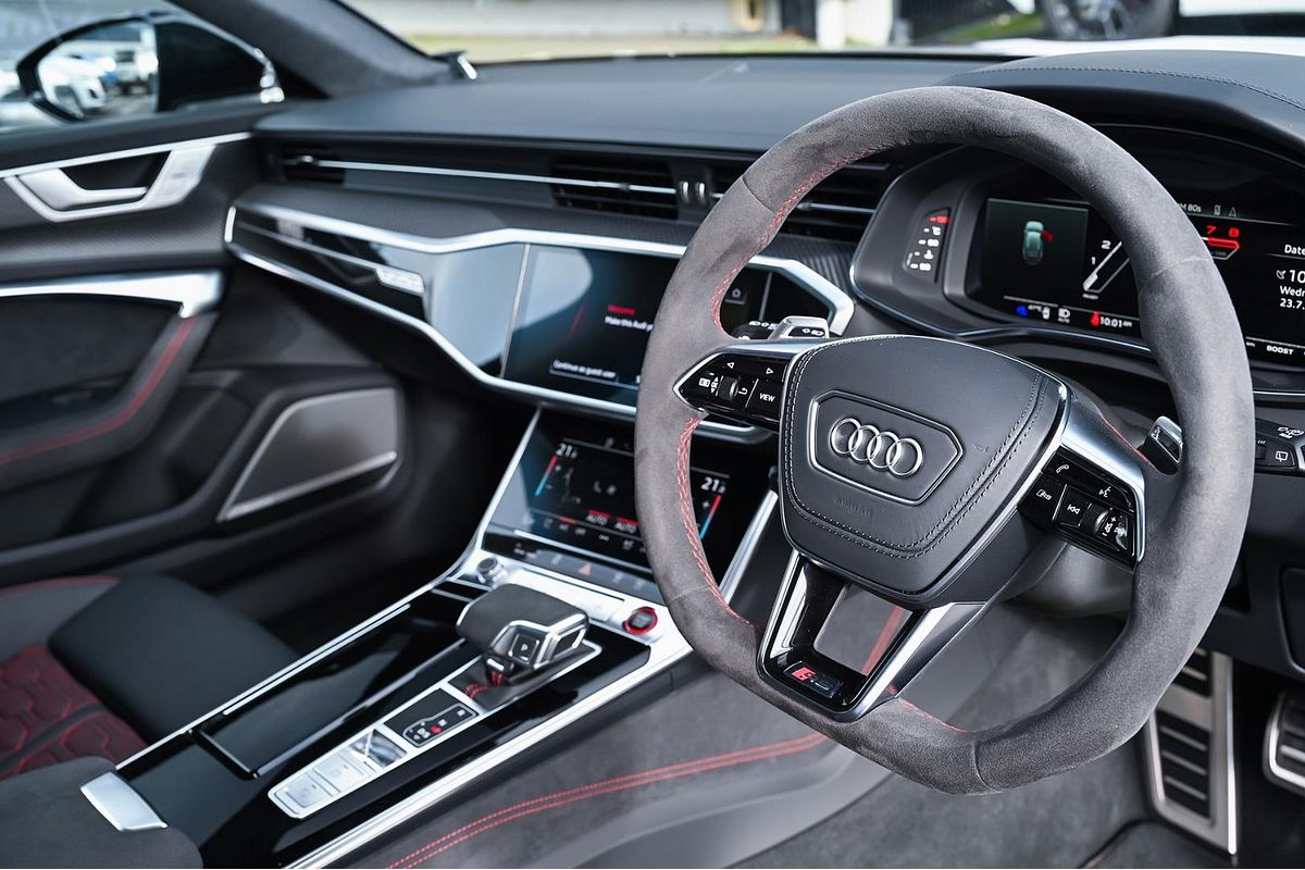 2024 Audi RS6 Performance C8