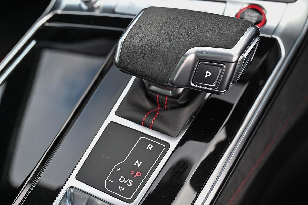 2024 Audi RS6 Performance C8