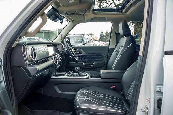 2025 GWM Tank 300 Lux P01