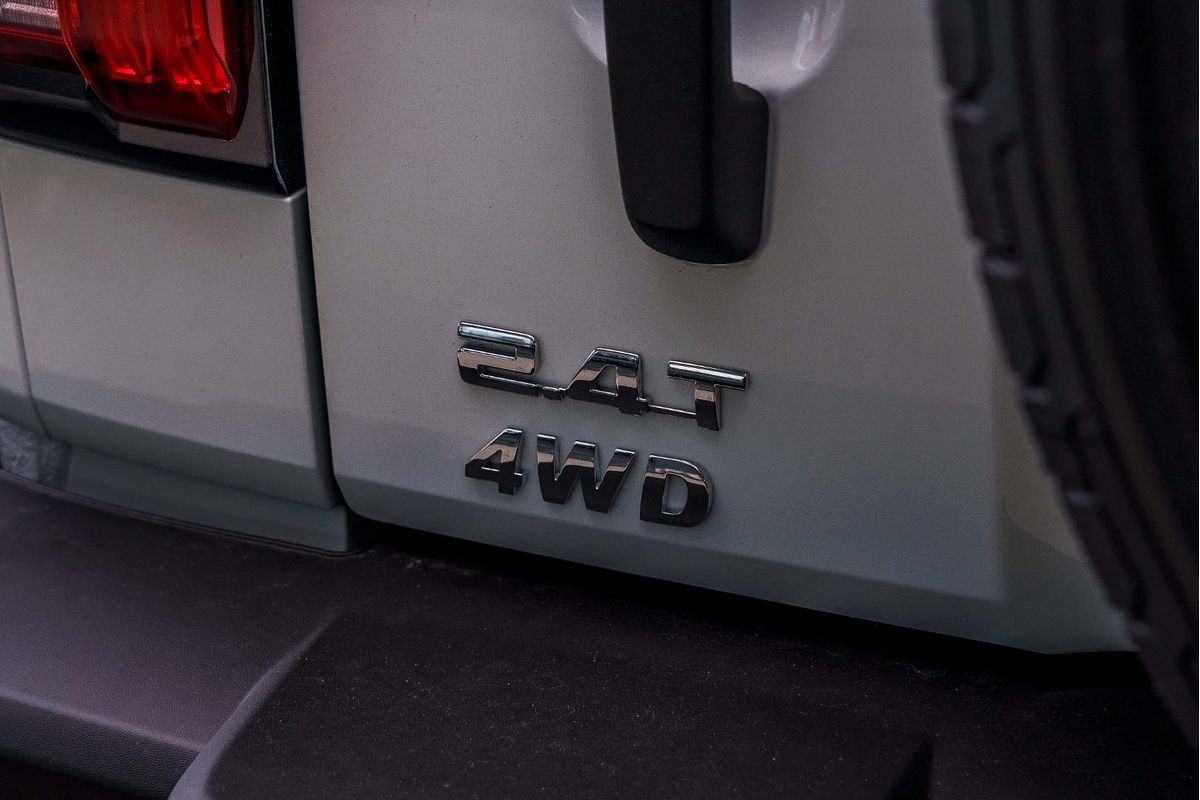 2025 GWM Tank 300 Lux P01