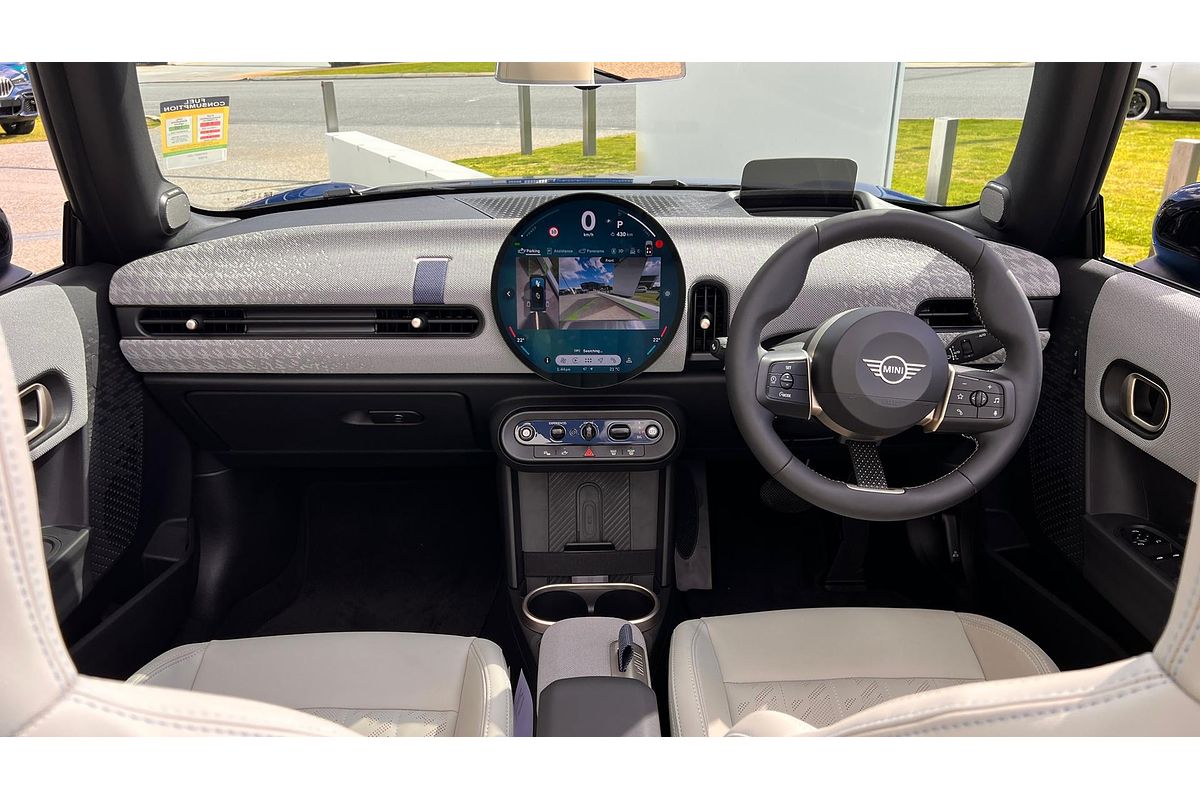 2025 MINI Cooper S Favoured F67