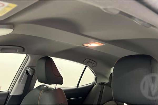 2018 Toyota Camry Ascent Sport AXVH71R