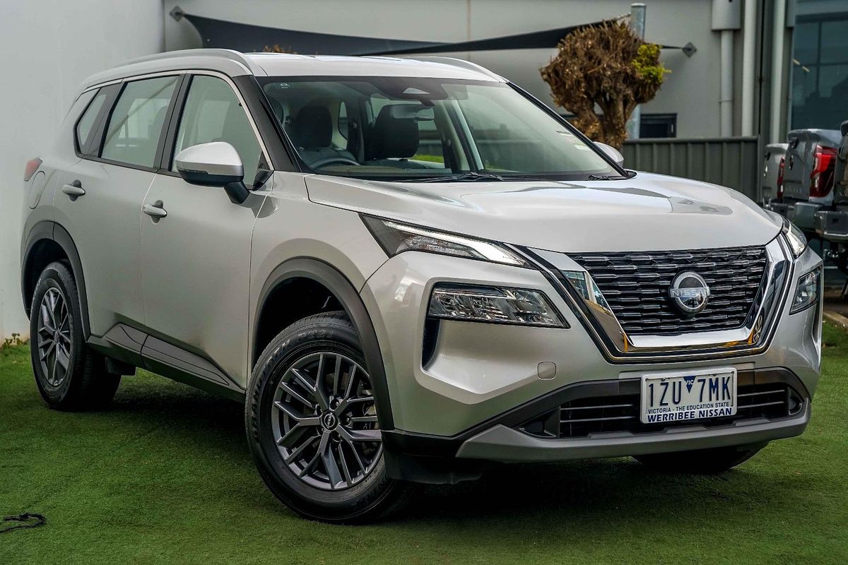 2025 Nissan X-TRAIL ST T33