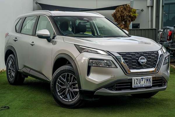 2025 Nissan X-TRAIL ST T33