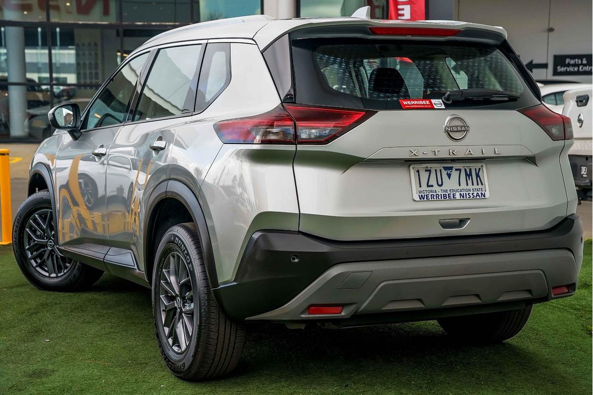 2025 Nissan X-TRAIL ST T33