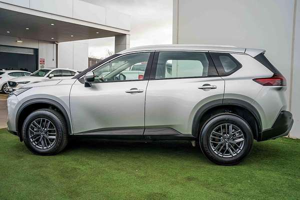 2025 Nissan X-TRAIL ST T33