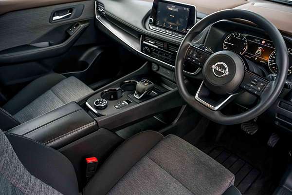 2025 Nissan X-TRAIL ST T33
