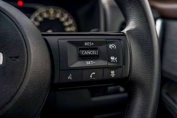 2025 Nissan X-TRAIL ST T33