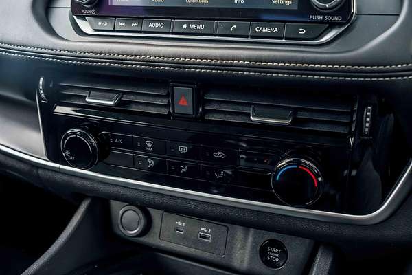 2025 Nissan X-TRAIL ST T33