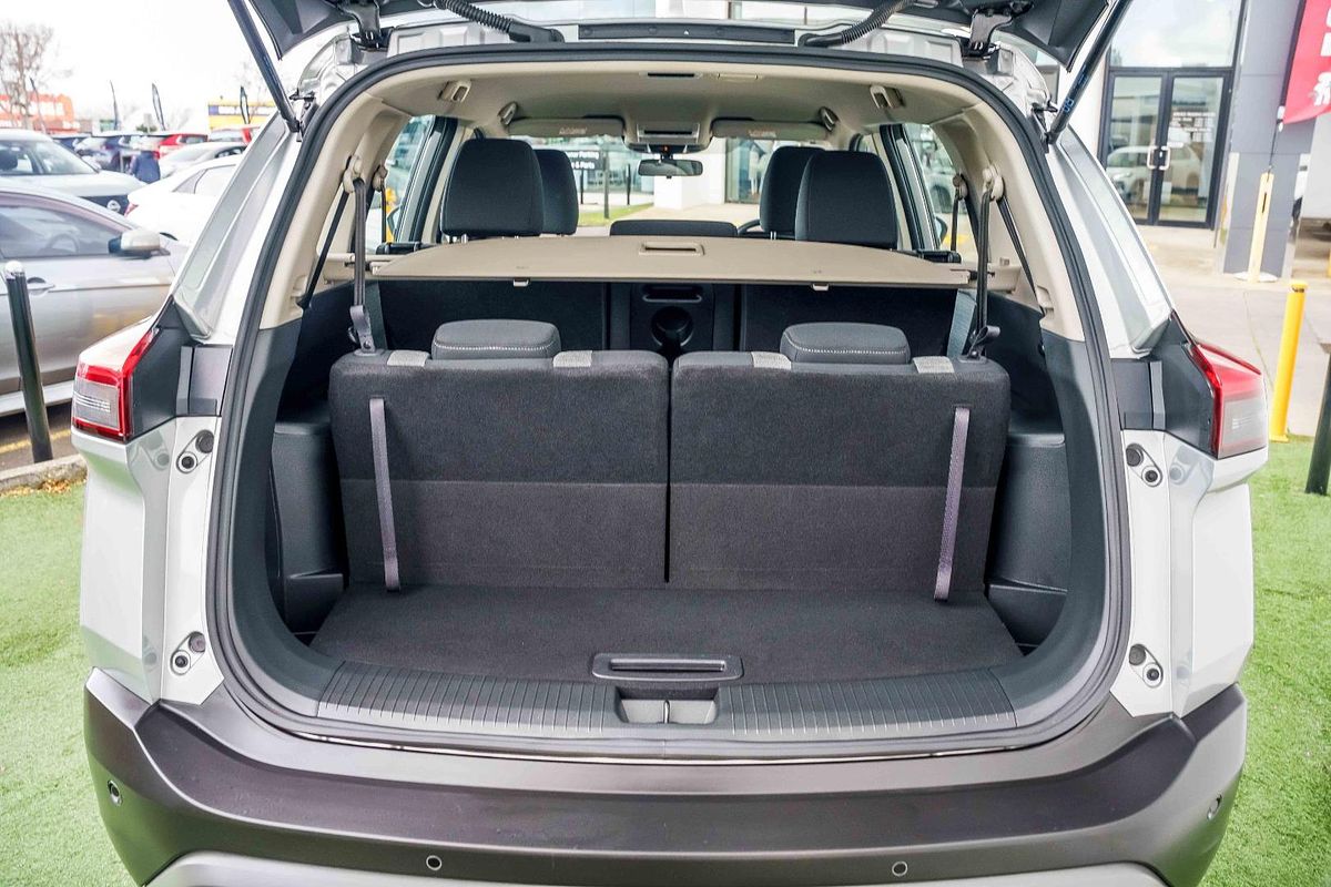 2025 Nissan X-TRAIL ST T33