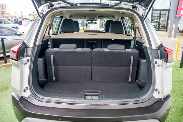 2025 Nissan X-TRAIL ST T33