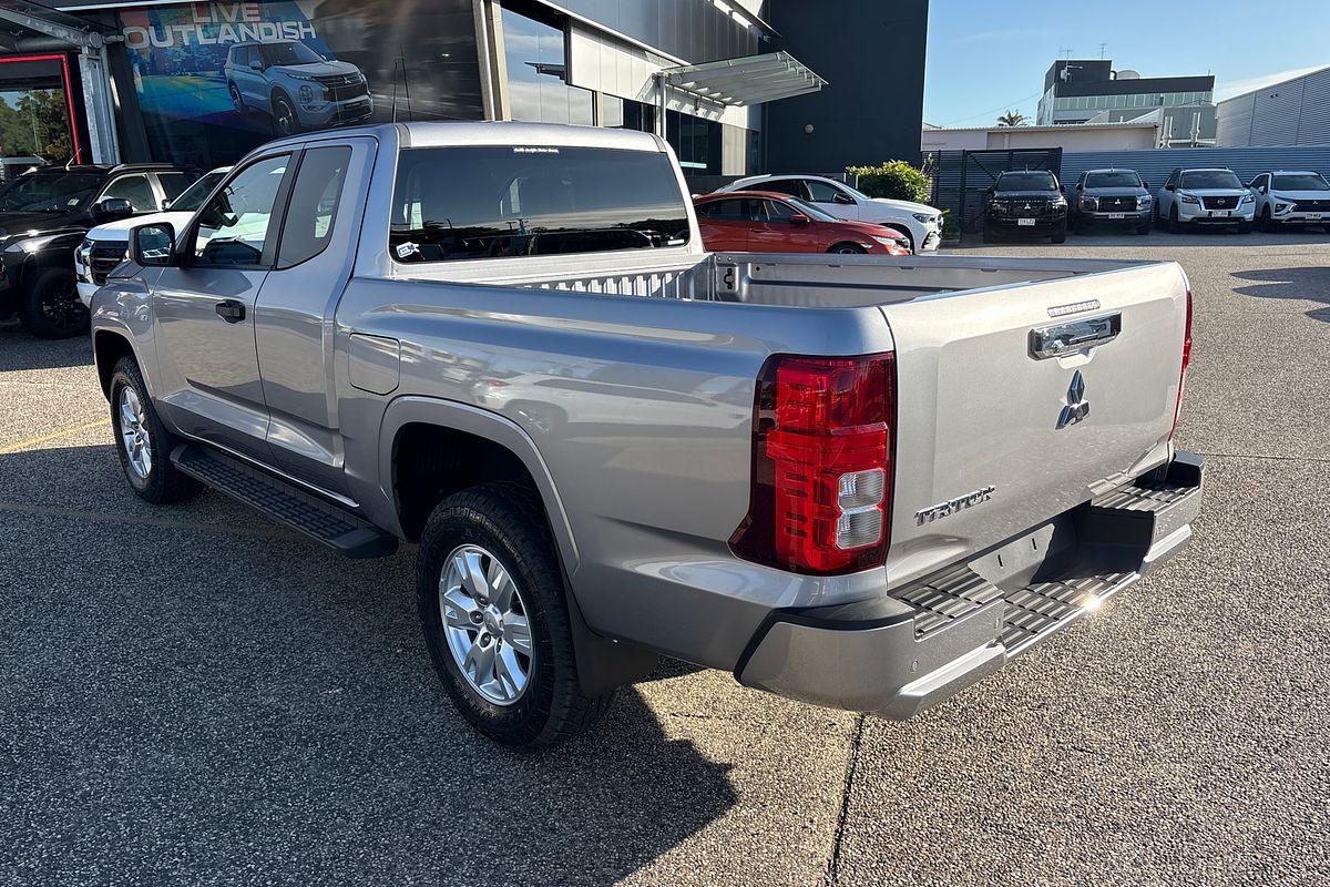 2024 Mitsubishi Triton GLX+ MV 4X4