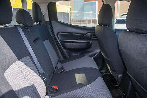 2023 Mitsubishi Triton GLX MR 4X4