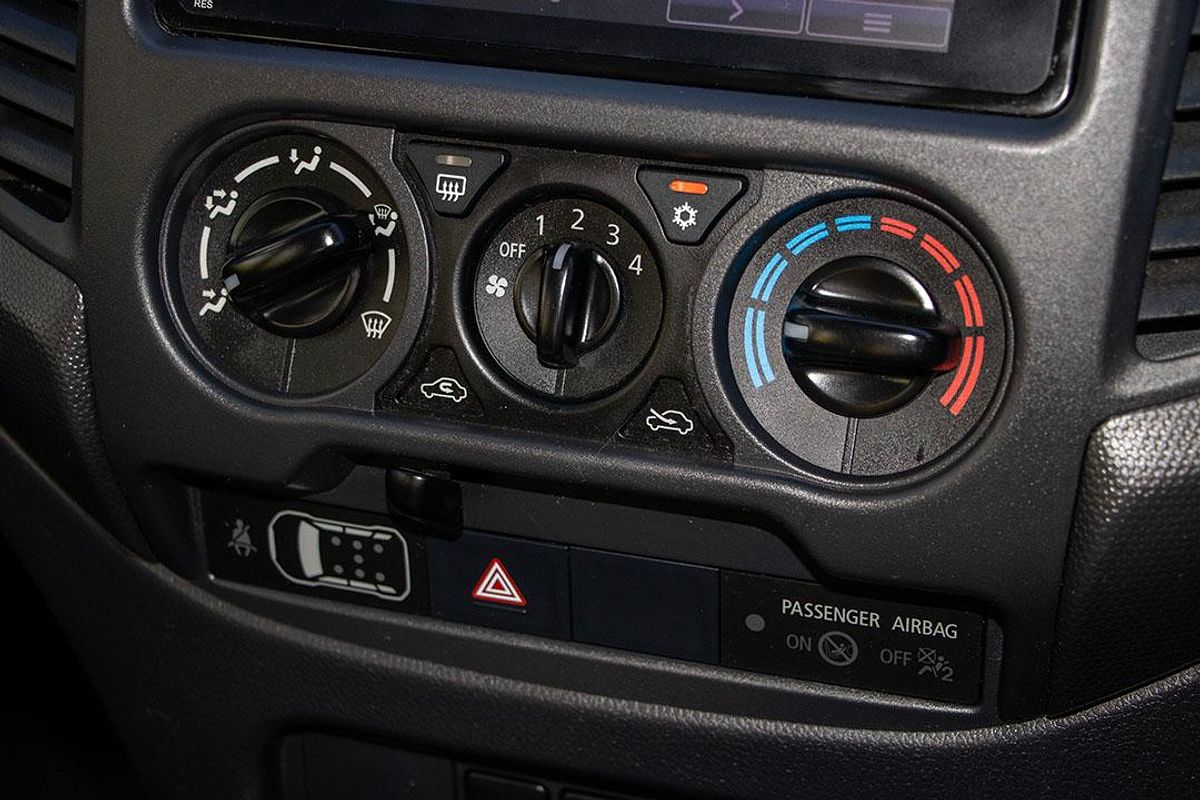 2023 Mitsubishi Triton GLX MR 4X4