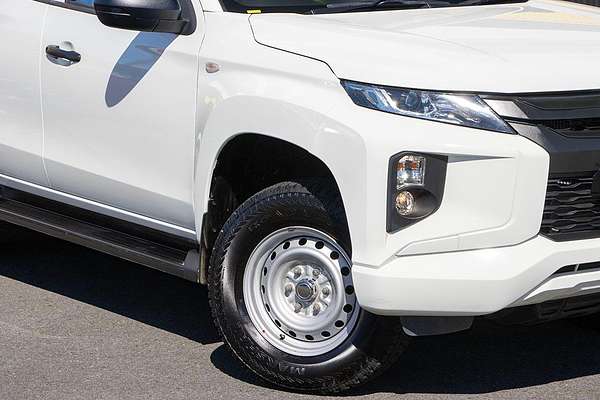 2023 Mitsubishi Triton GLX MR 4X4