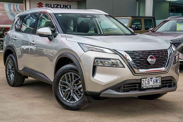 2025 Nissan X-TRAIL ST T33