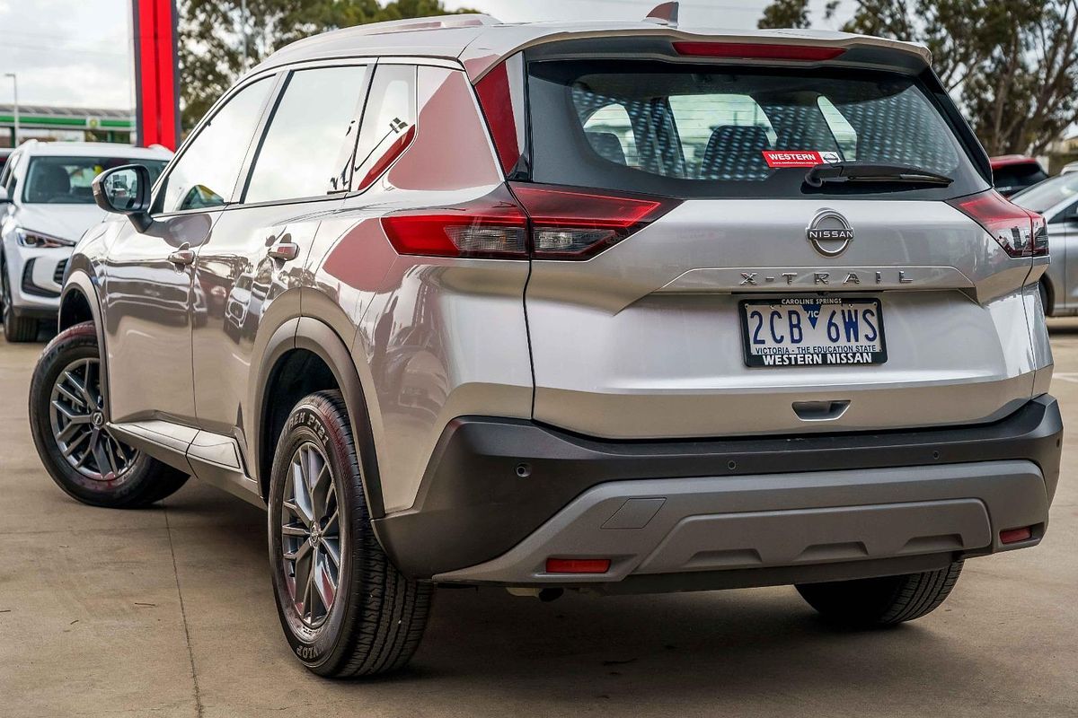 2025 Nissan X-TRAIL ST T33