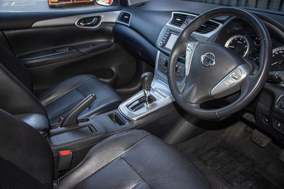 2013 Nissan Pulsar Ti B17
