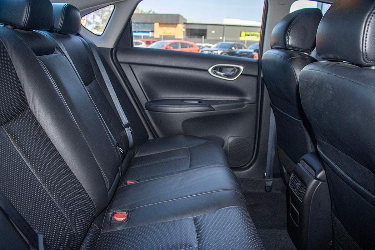 2013 Nissan Pulsar Ti B17