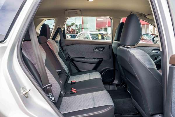 2025 Nissan X-TRAIL ST T33