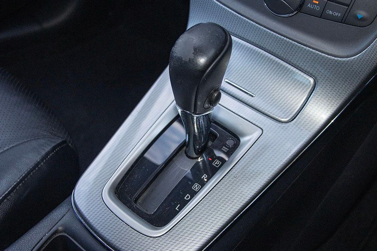 2013 Nissan Pulsar Ti B17