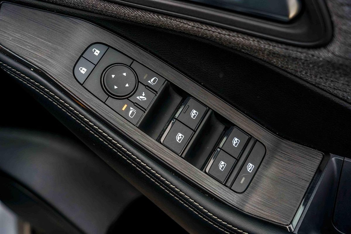 2025 Nissan X-TRAIL ST T33