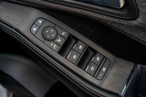 2025 Nissan X-TRAIL ST T33