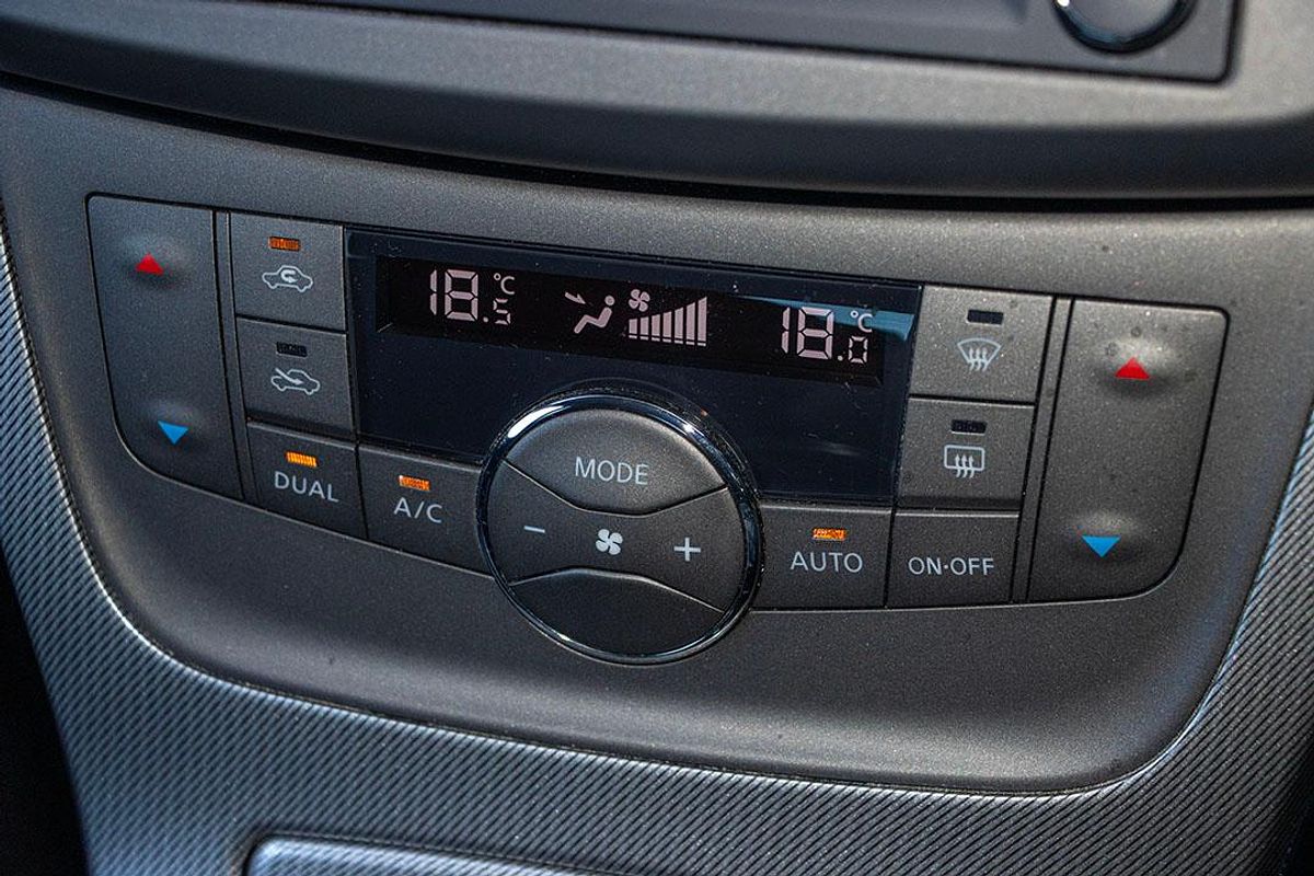 2013 Nissan Pulsar Ti B17