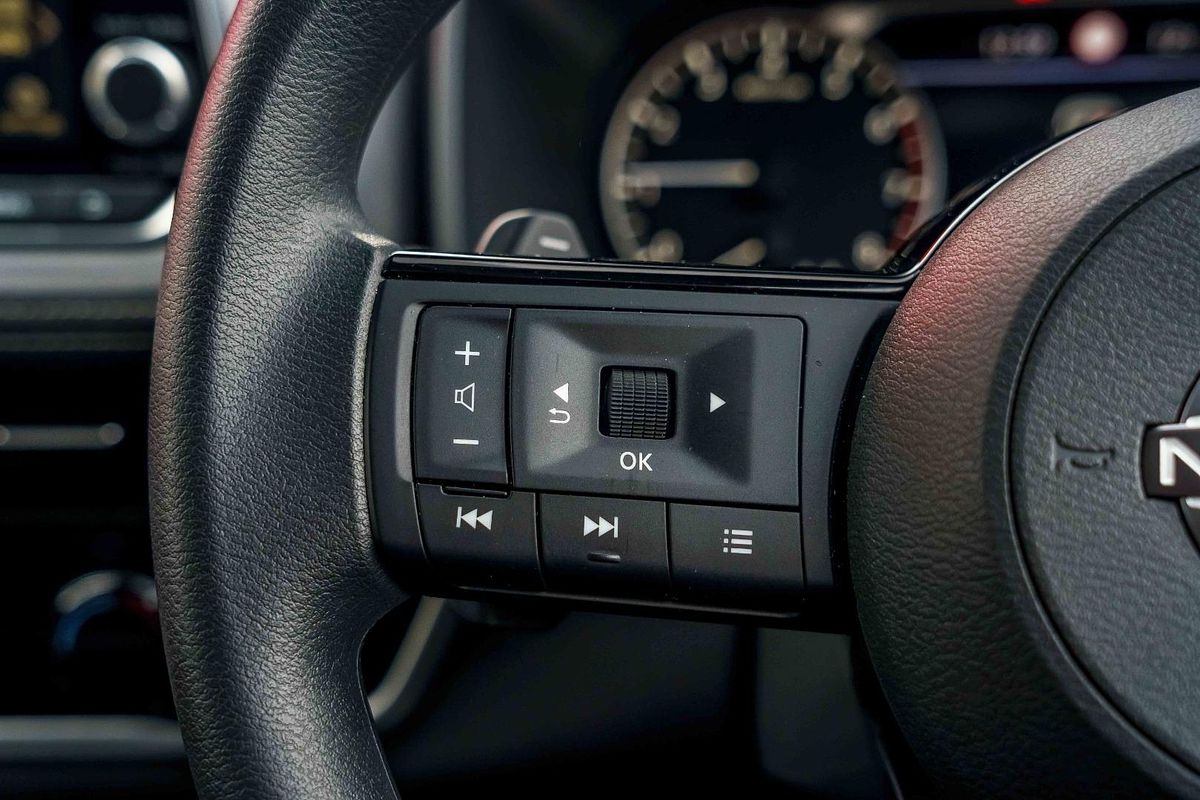 2025 Nissan X-TRAIL ST T33