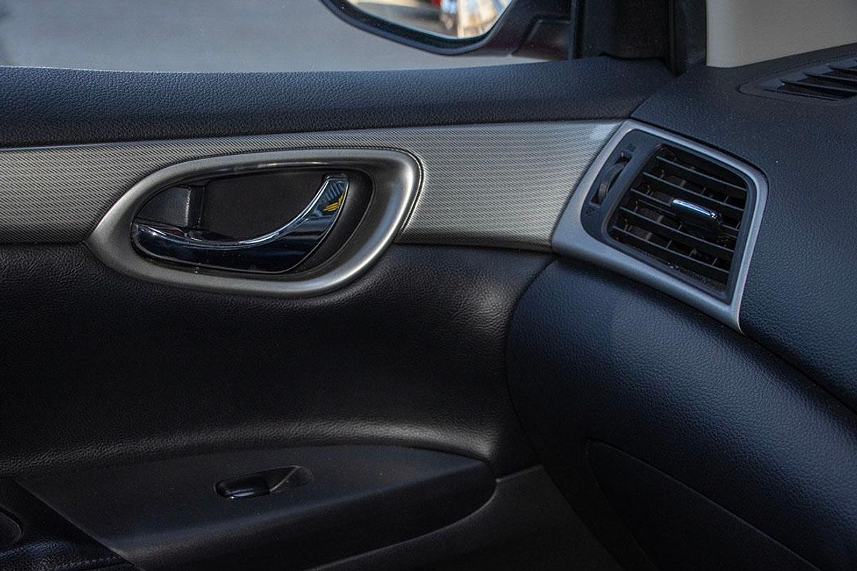 2013 Nissan Pulsar Ti B17