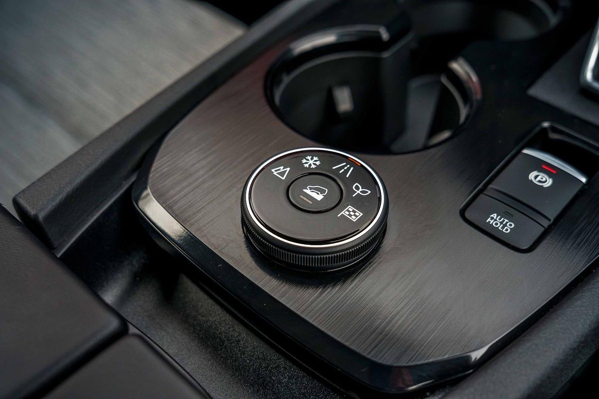 2025 Nissan X-TRAIL ST T33