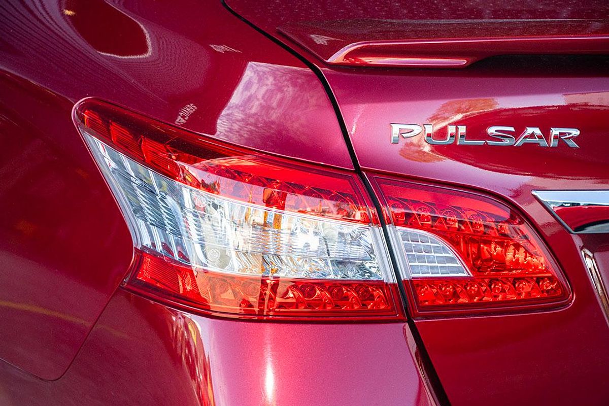 2013 Nissan Pulsar Ti B17
