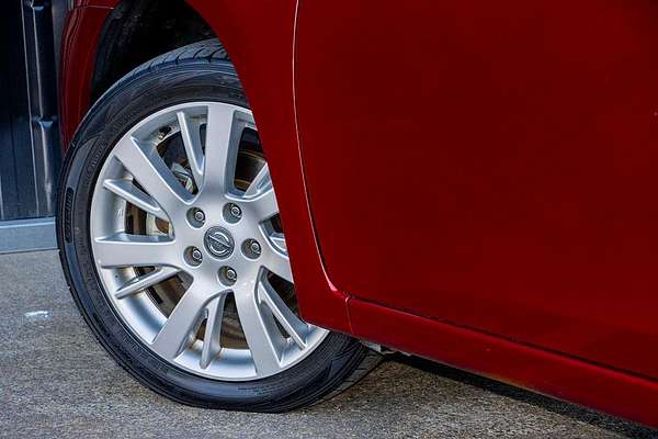 2013 Nissan Pulsar Ti B17