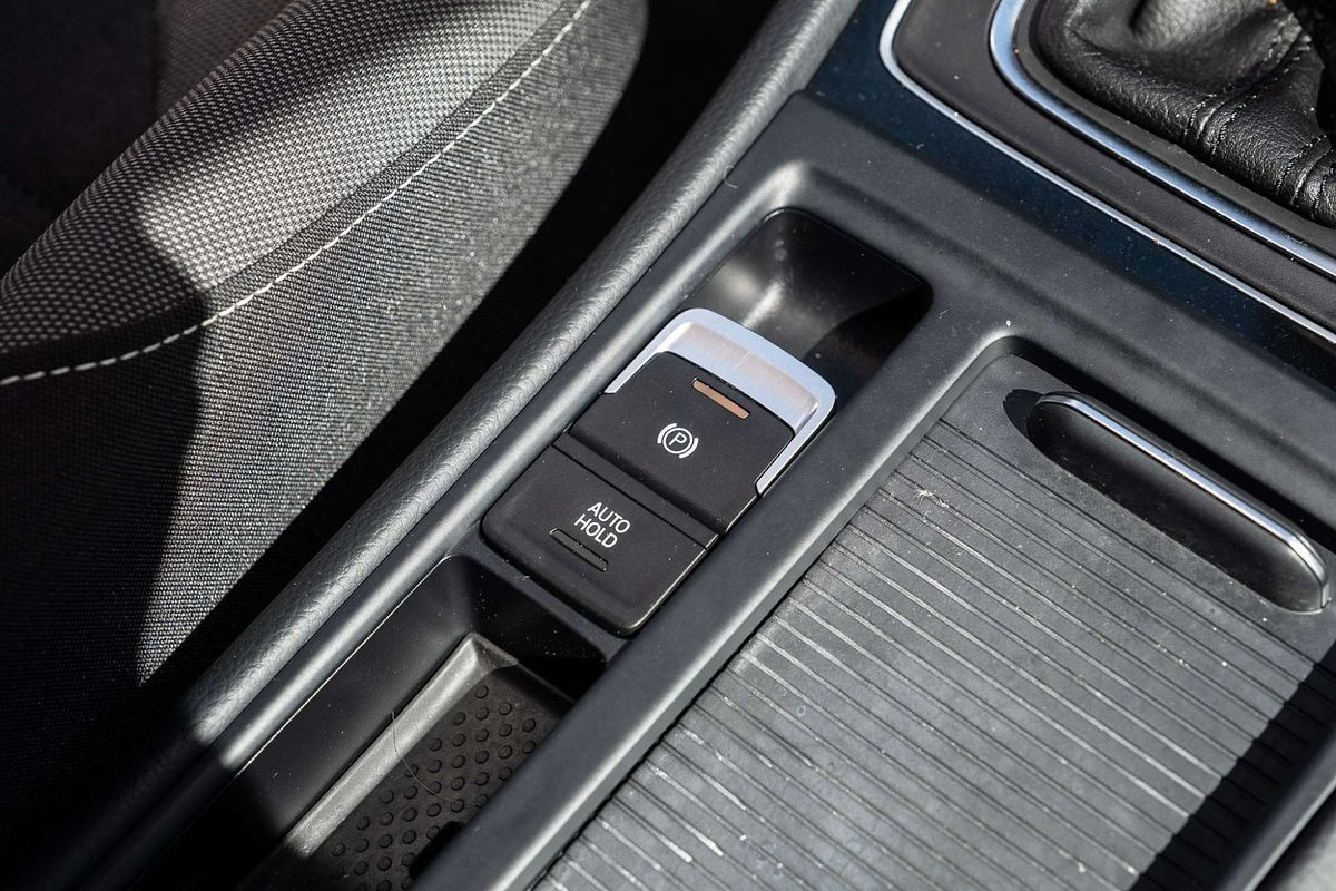 2013 Volkswagen Golf 103TSI Highline 7