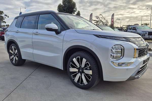 2025 Mitsubishi Outlander Exceed Tourer ZM